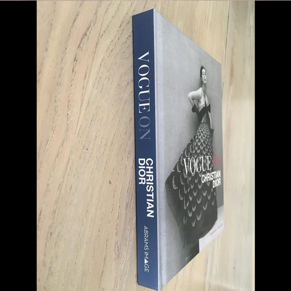 NWT Vogue on Christian Dior by Charlotte Sinclair Large Coffee Table Book - Picture 2 of 10